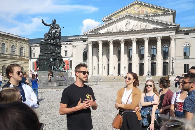 Mini Classic Bike Tour @ 4pm incl. Beer Garden & Surfers 2,5 hrs - Hofgarten: a quiet green pause