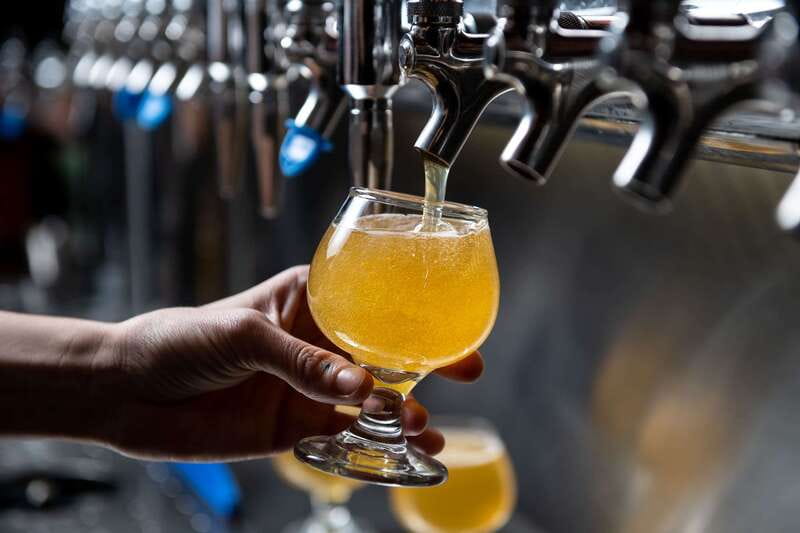 Montreal Old Port: Craft Brewery and Beer Tasting Tour - Antoine and the human side of the tour