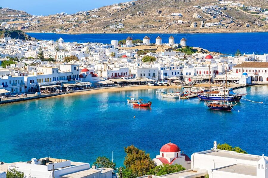 Mykonos Town & Brewery:2-Hour Walking Tour with Beer Tasting - Matogianni and the narrow streets