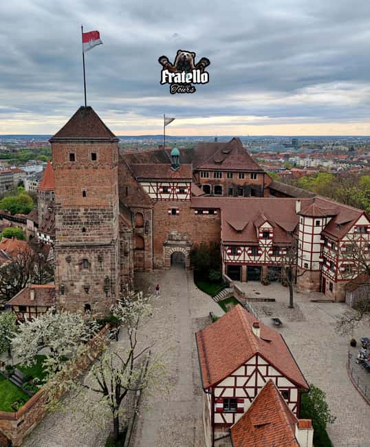 Nuremberg: Castle and Old Town Tour - incl. Tickets and red beer tasting - Albrecht Dürer and the city’s artistic side