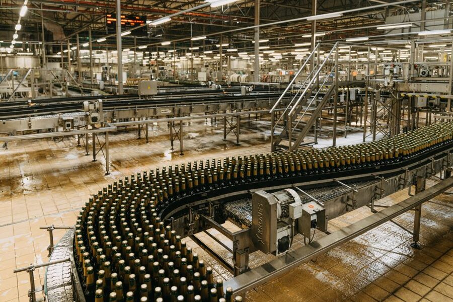 Pilsen: Pilsner Urquell Brewery Tour with Beer Tasting - The historic cellars and the final pour