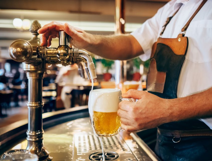 Prague: 3-Hour Beer Tour and Traditional Czech Dinner - Small groups and solo visitors