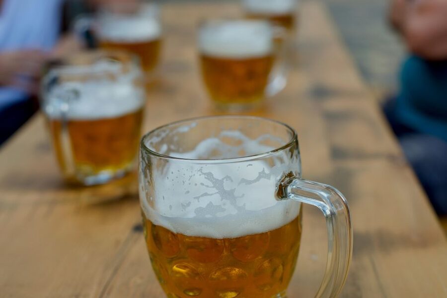 Prague beer tour with brewery visit and tasting - Guide quality and group size