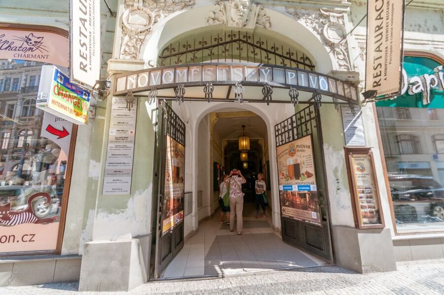 Prague: Brewery Tour with Unlimited Tastings - What the brewing lessons add