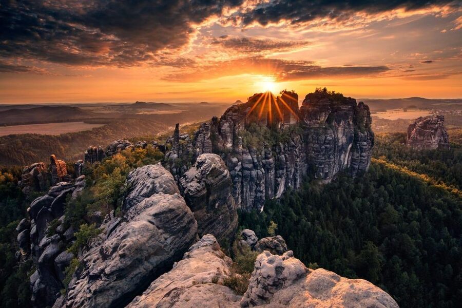 Prague: Discover Bohemia—Tisa Rocks, Bastei & Brewery Tour - Brewery lunch with real choice
