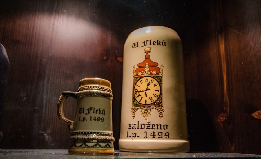 Prague: Legendary Beer Tour with Dinner - Old Town Square and the final stop
