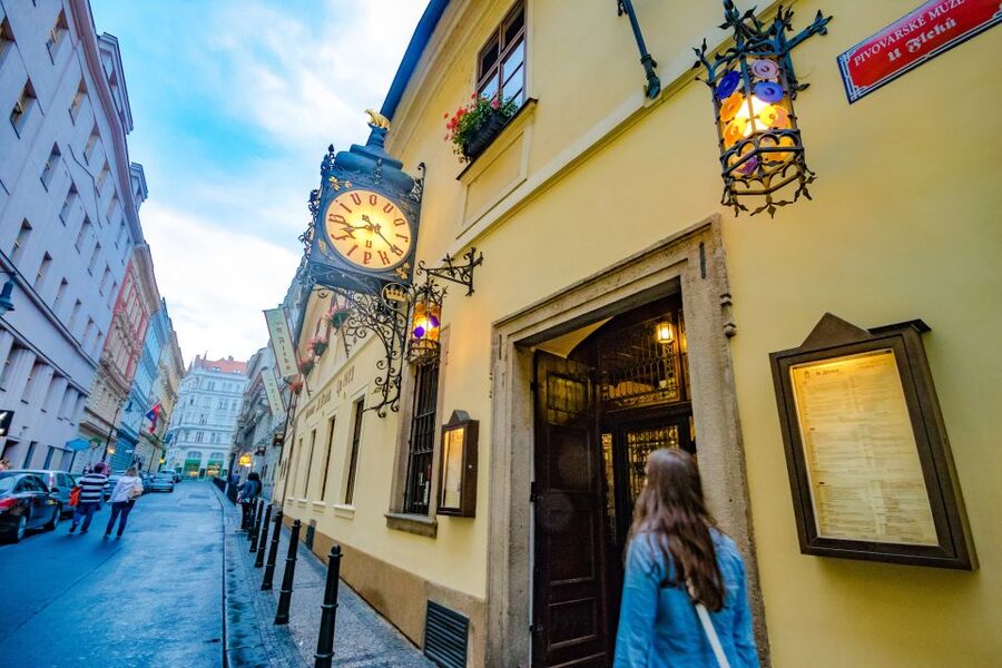Prague: Legendary Beer Tour with Dinner - Who will enjoy this tour most
