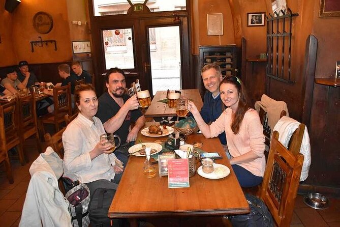 Prague Old Town And Beer Walking Tour Including Dinner - Who should book this evening