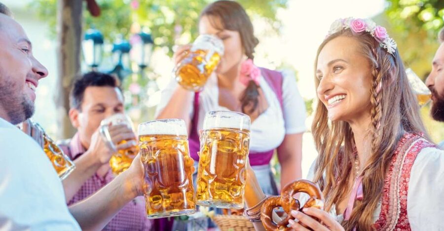 Private Beer Tasting Tour in Munich with Oktoberfest Museum - The two-hour tasting: four beers and a quick introduction