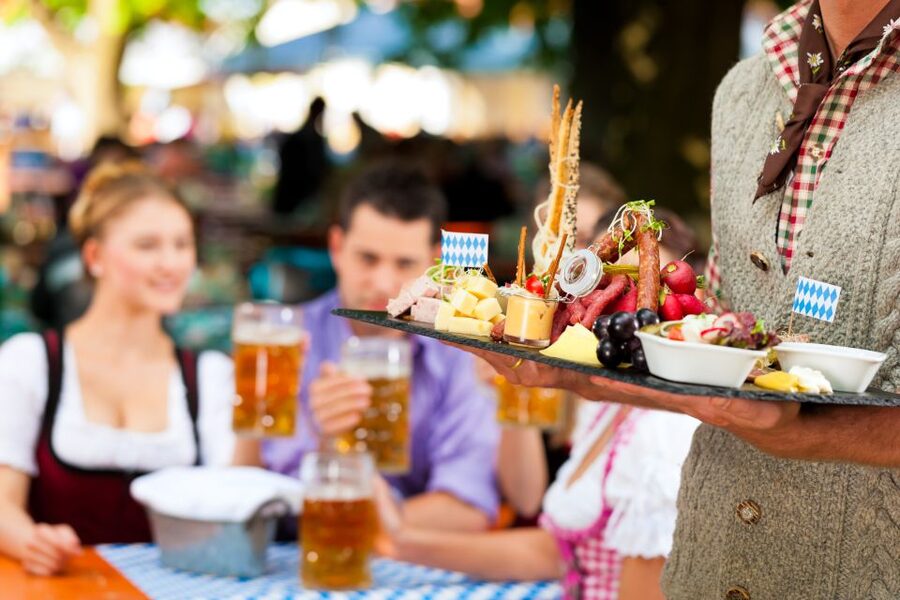 Private Beer Tasting Tour in Munich with Oktoberfest Museum - The three-hour route: six beers with Bavarian snacks