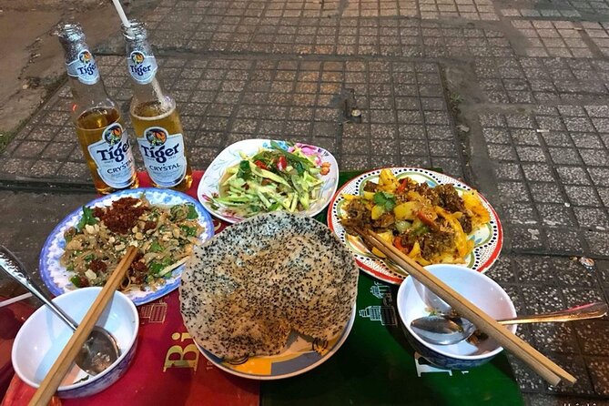 Private Craft Beer and Sightseeing Adventure Tour on Scooter in Ho Chi Minh City - Nguyen Thien Thuat apartment buildings: a close look at daily life