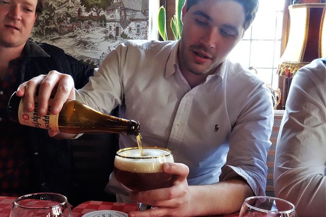 Private Ghent Beer & Brewery Tour by a young local - A short taste of local liquor at ’t Dreupelkot