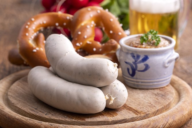 Private Munich Beer Hall Tour with 3-Course Meal & Beer Tastings - Starting in Marienplatz with Munich’s main landmarks