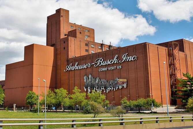 Private Tour of St. Louis's Iconic BBQ Joints & Breweries - Gateway Arch and Cardinals sights fill the gaps
