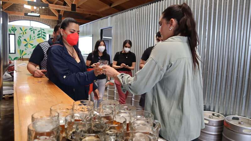 Puebla: Cholula Craft Beer Tour by Tram - The Spanish-speaking guide makes a difference