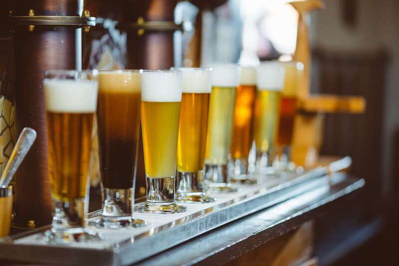 Quebec City: Craft Brewery and Beer Tasting Tour - Guide quality and the personal touch