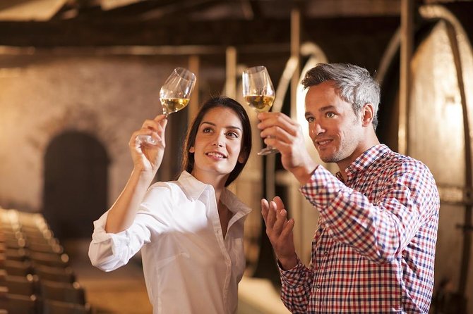 Red White & Brew - Wine, Gin & Beer Tour with Tastings from Adelaide - Greenock Brewers: beer and a friendly finish