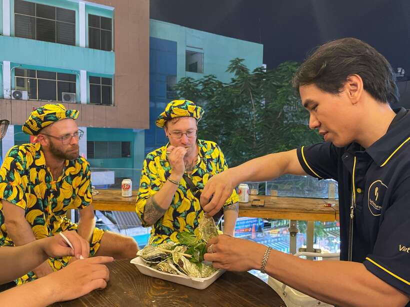 Saigon: Craft Beer & Local Food Experience Tour On Motorbike - A food market and the strongest tasting stop