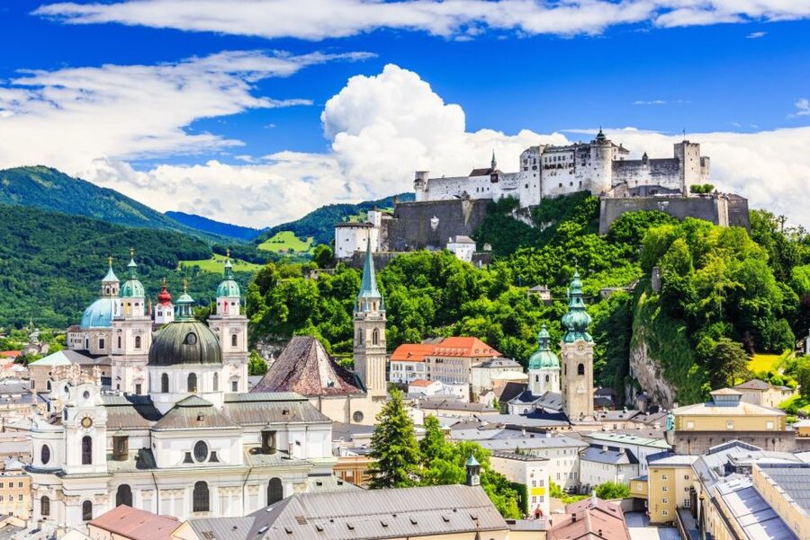 Salzburg: Old Town Private Beer Tasting Tour - The four-hour route: eight beers and a proper food spread