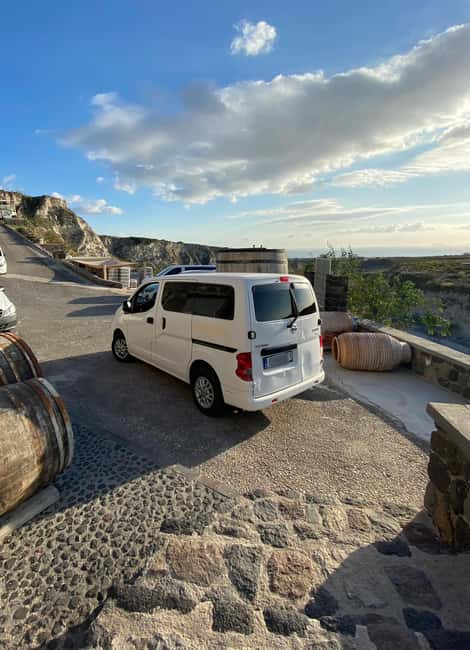 Santorini in a Glass: 2 Wineries & Brewery - The vineyard stop and the second winery