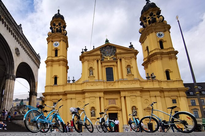 Superior E-Bike Tour incl. 3rd Reich Sites & a beer Garden Stop - The English Garden provides the tour’s breathing space