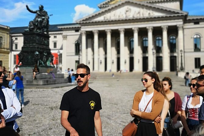 Superior E-Bike Tour incl. 3rd Reich Sites & a beer Garden Stop - Odeonsplatz and the Feldherrnhalle: where the story turns dark
