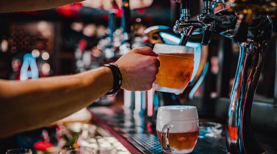 Swedish Beer Tasting Tour in Stockholm Old Town Pubs - Who should book this Old Town beer tour?