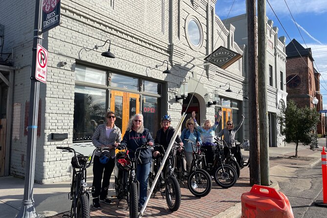 THE Wilmington History, Haunts & Breweries E-Bike Tour (4 hr) - Key points at a glance