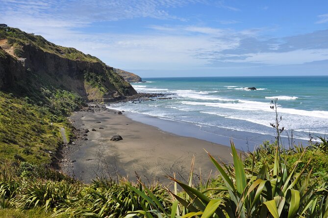 Ultimate Auckland Experience Full Day Tour with Brewery Lunch - Muriwai Beach and Auckland’s rough west coast