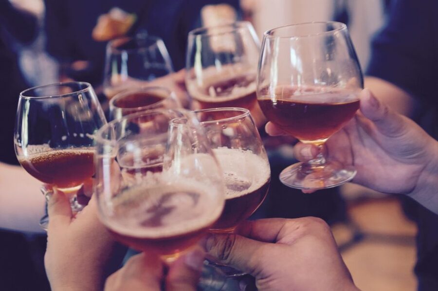 Warsaw: Guided Craft Beer Tour with a Friendly Guide - Starting at Kufle i Kapsle