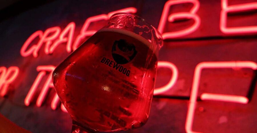 Warsaw: Guided Craft Beer Tour with a Friendly Guide - Second Bar: More Styles and a More Social Mood
