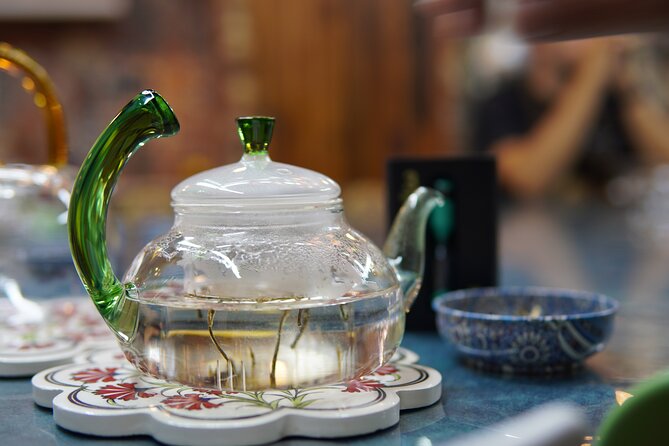 World Teas and Turkish Tea Brewing & Tasting Workshop in Istanbul - Five tea worlds, five different lessons